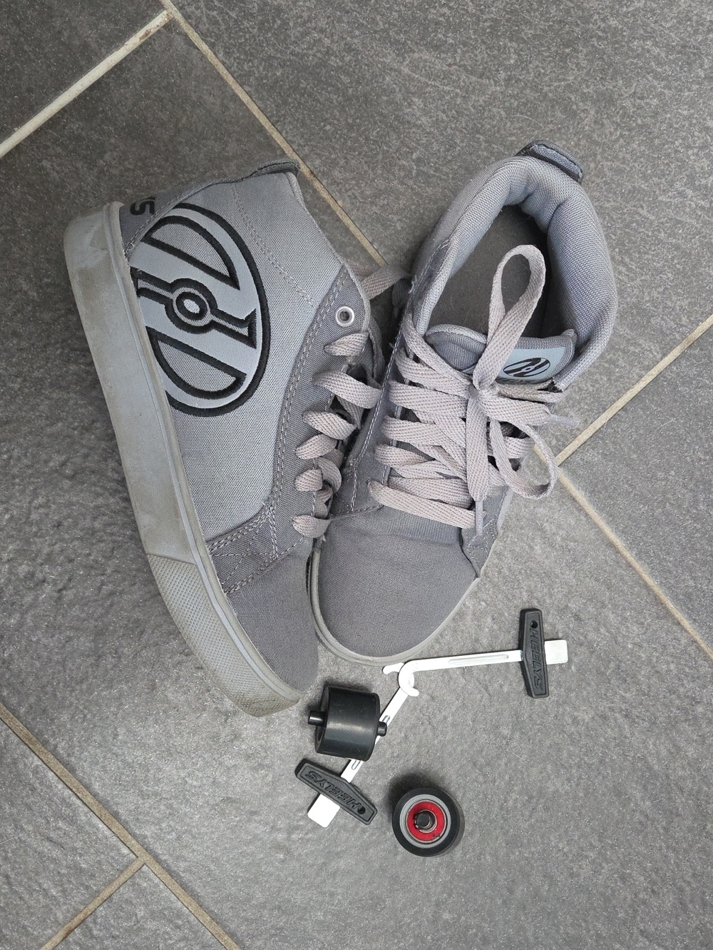 Heelys Gray Kids' High-Top Sneakers with Removable Wheels